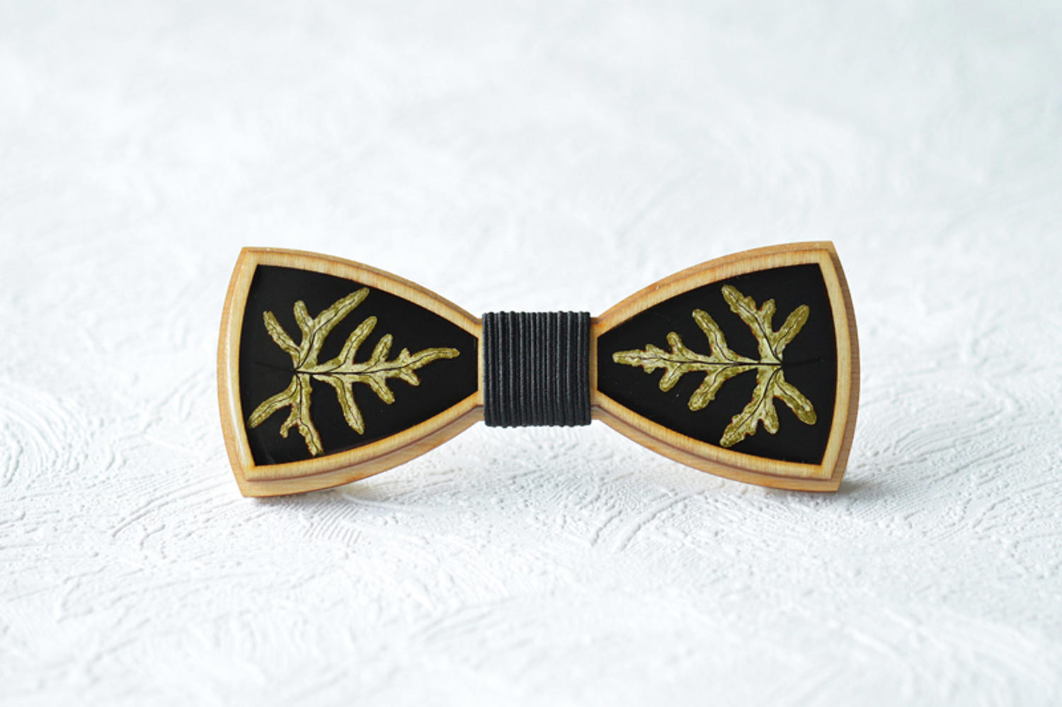 Papion Argentea Leaf