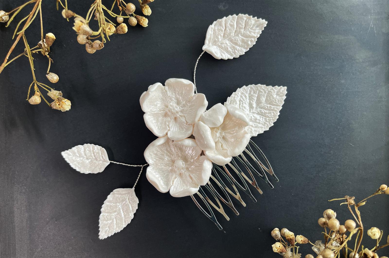 Pieptan par Mireasa Trandafir salbatic si frunze modelatoare 