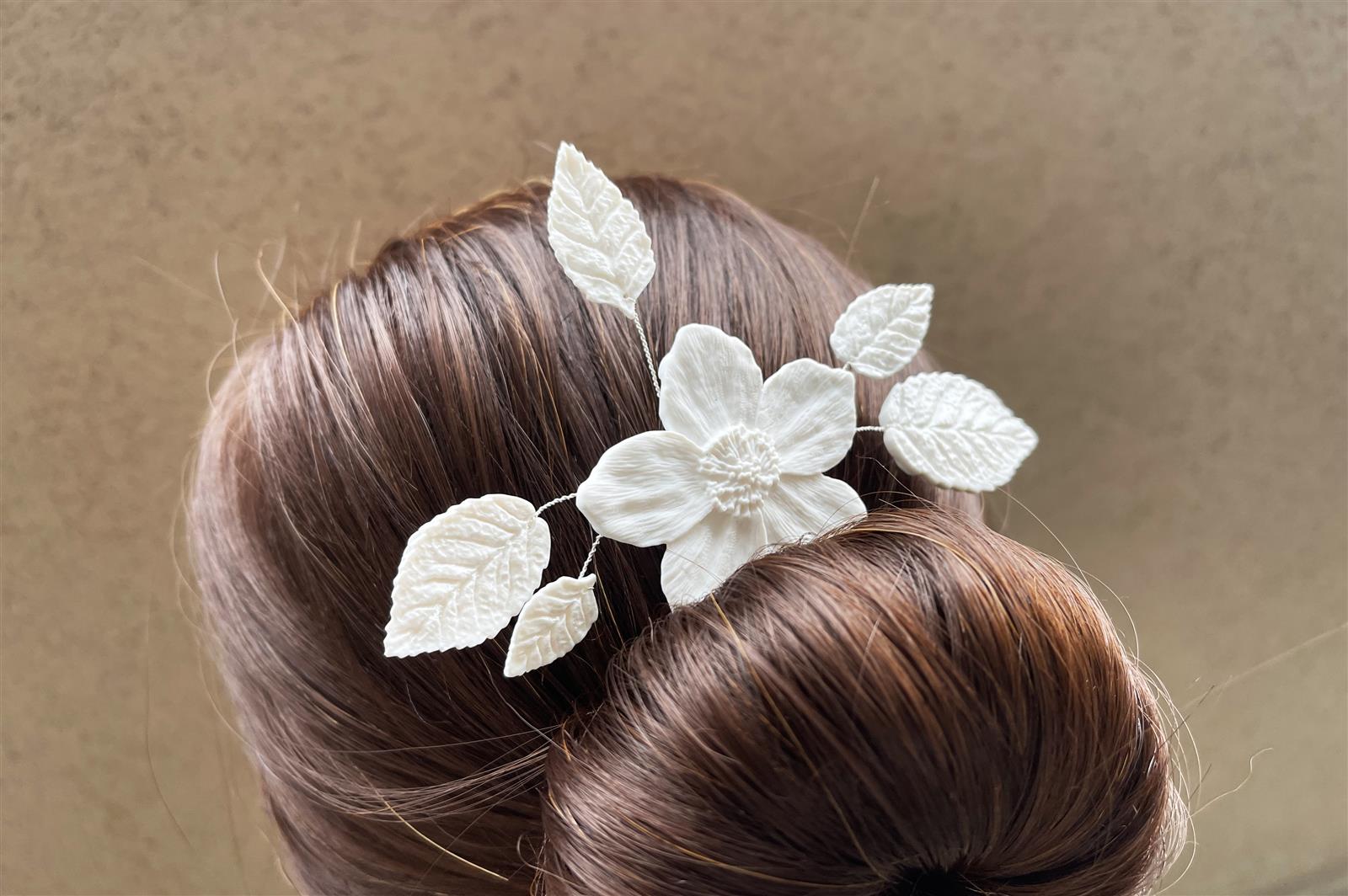 Pieptan par mireasa cu o floare si 5 frunze 