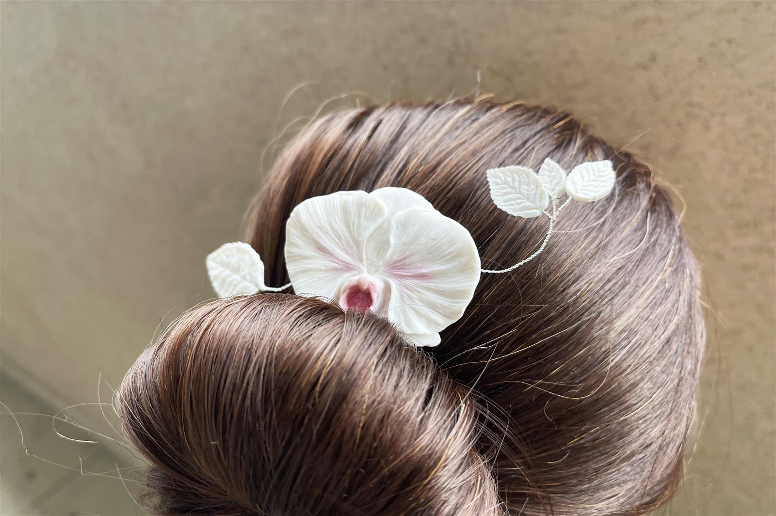 Pieptan par mireasa cu orhidee 