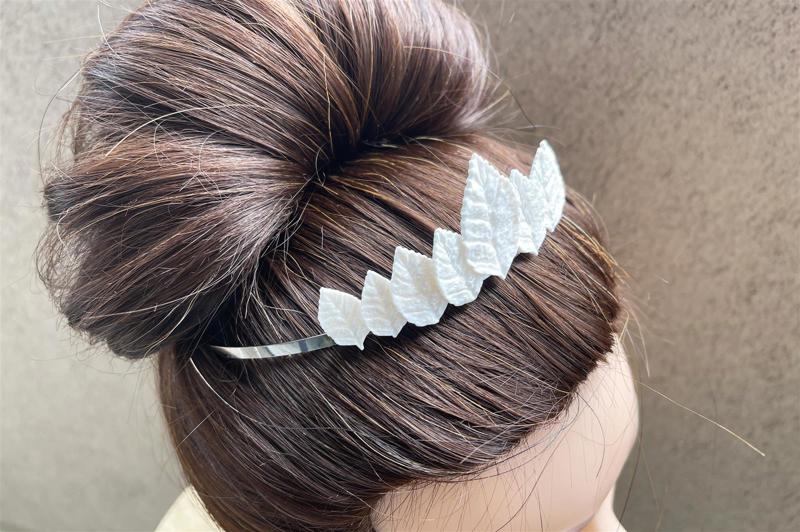 Diadema mireasa cu frunze discrete 