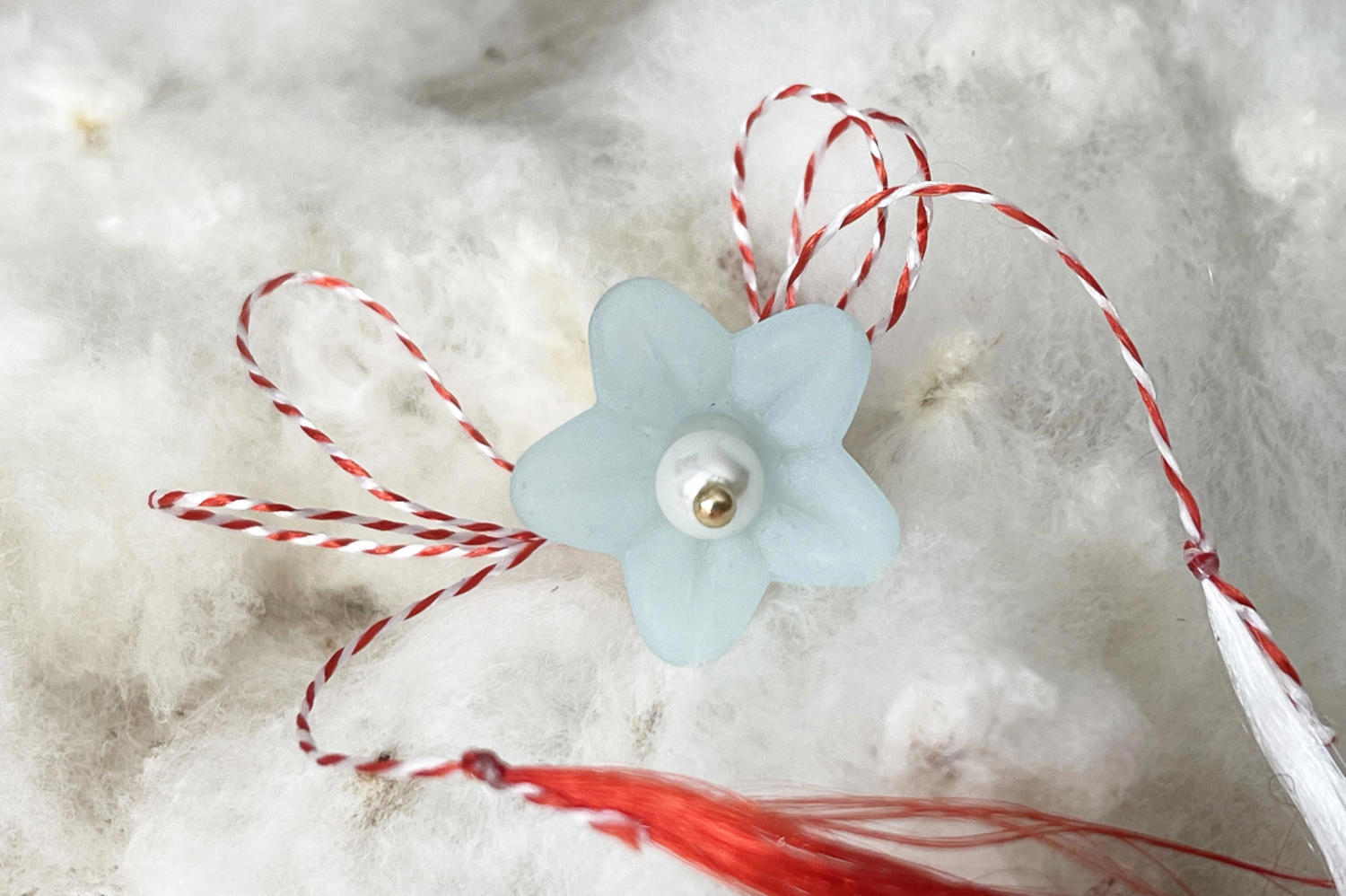 Martisor pandantiv placat cu aur 14K Floare Bleu