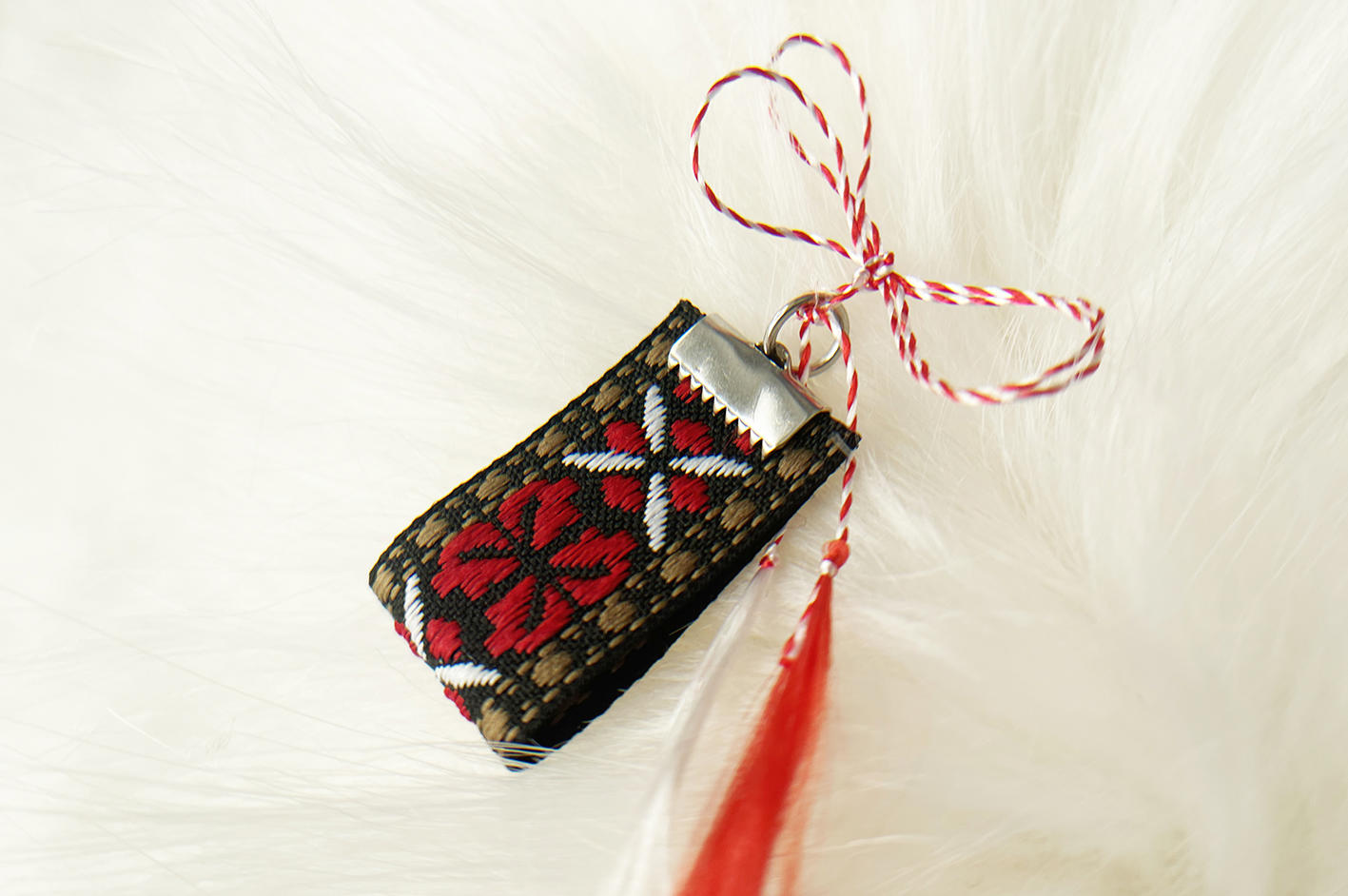 Martisor pandantiv inox Motive Traditionale