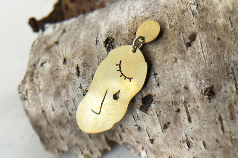 Cercel Trist, Tristetea