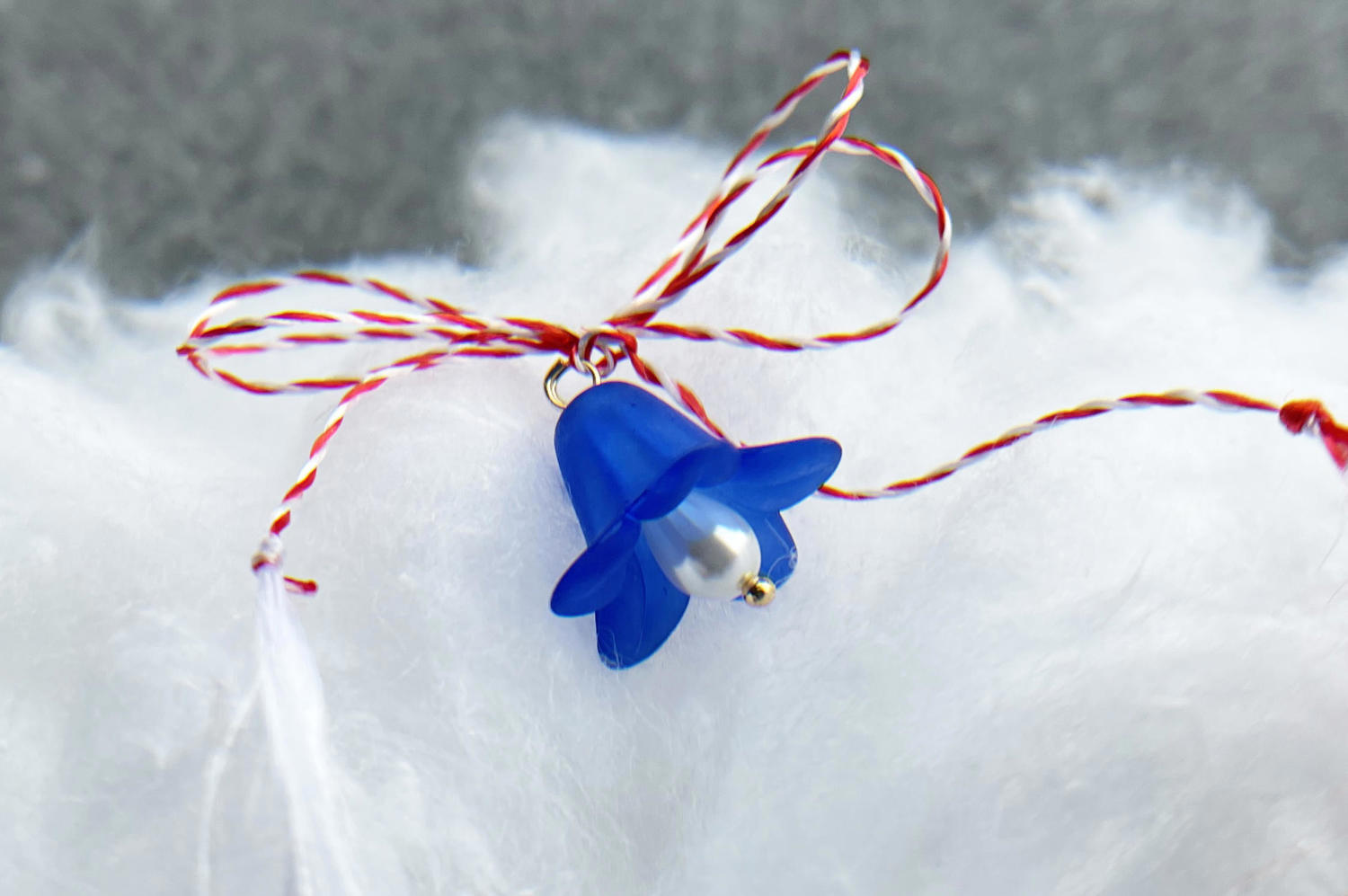 Martisor pandantiv placat cu aur 14K Floare Albastra