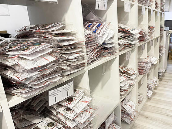 O mică afacere vinde peste 50.000 de mărțișoare online